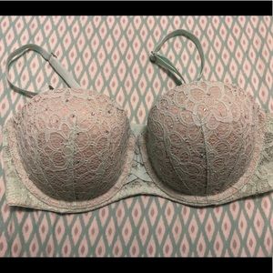 Victoria’s Secret Lace Multi Way Bra Size 32D